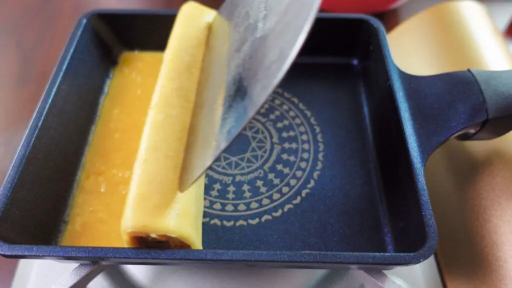 Repeat this process until we use up all the egg mixure