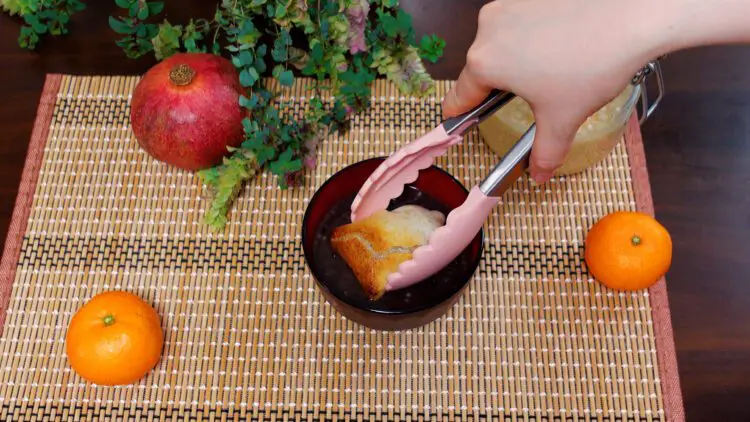 add mochi on top