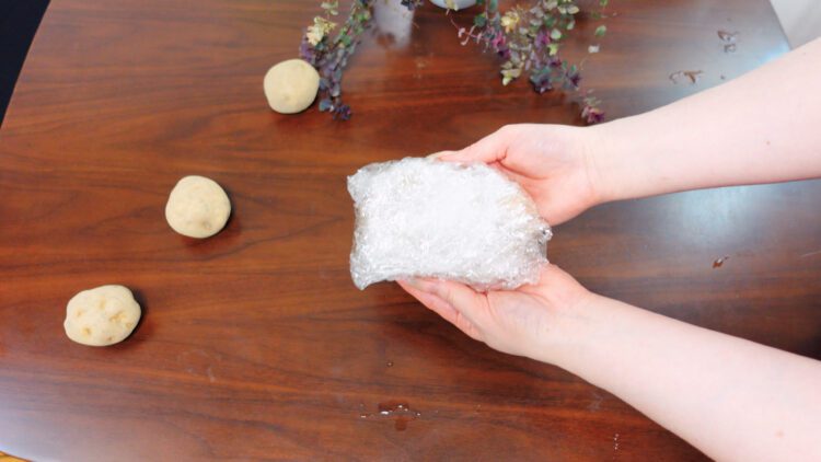 wrap the potatoes with the paper towel