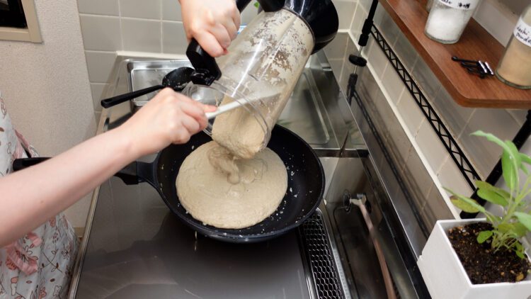 transfer the mixture back into the pan