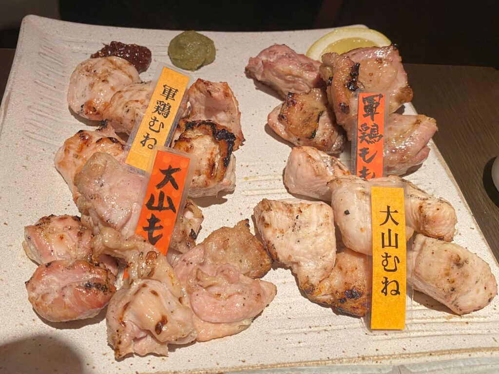 an assortment of chicken breast and thigh of two different brands of chicken at Tosaka Shinjuku