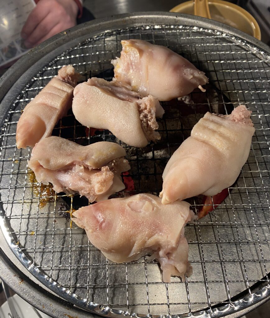 trotters on a grill at Koei Shinjuku Honten